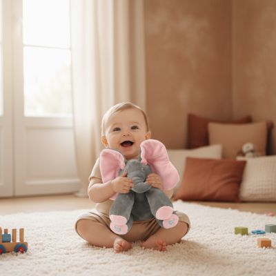 bebe-avec-peluche-elephant-interactif